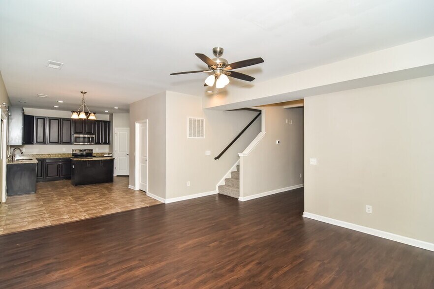 Building Photo - 4249 Sandstone Dr