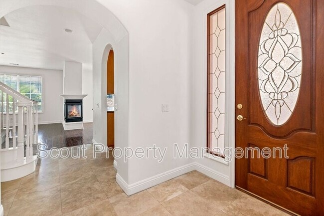 Building Photo - 41829 St Thomas Ct