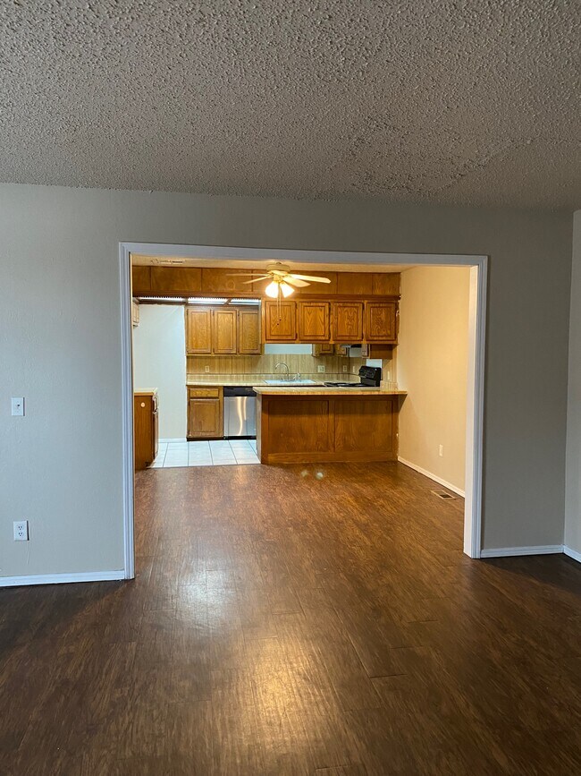 Building Photo - 12602 Abbotts Way