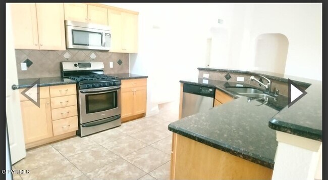 Building Photo - 6700 Cabana Del Sol Dr