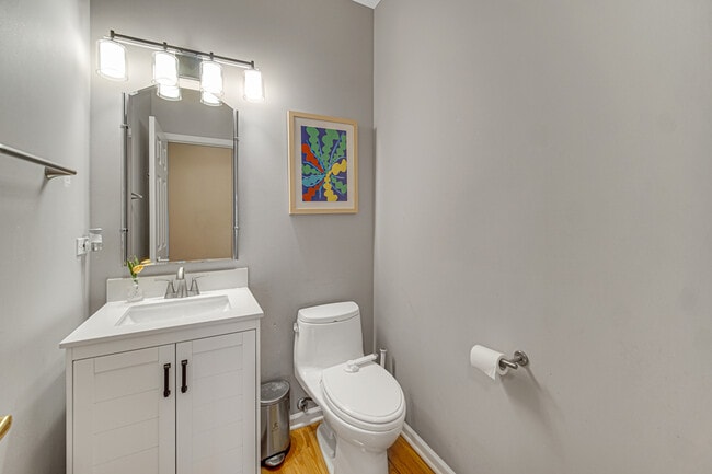 Building Photo - 1264 Sarah Blvd