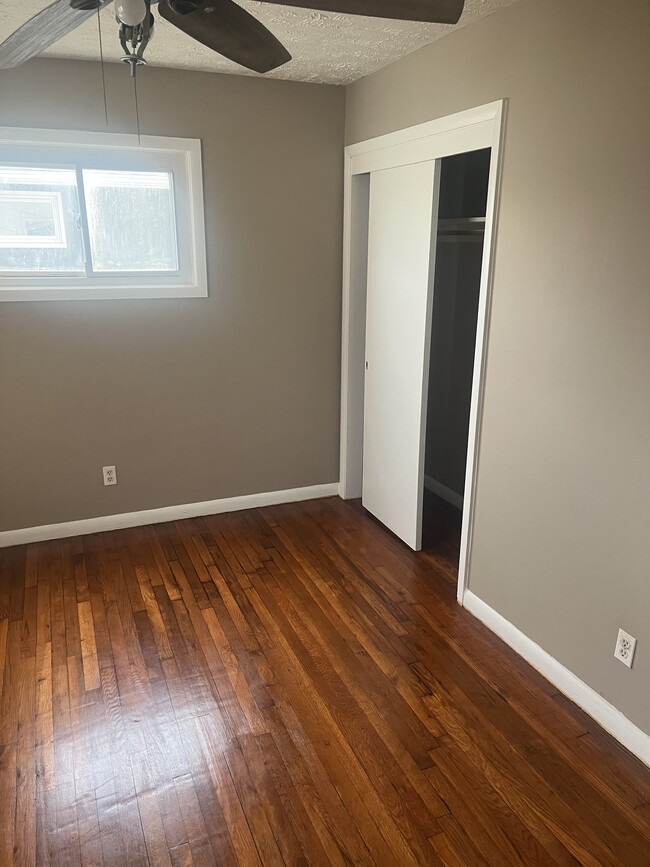 Building Photo - 1342 Koebel Rd