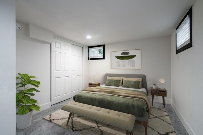 Building Photo - 6389 N Commercial Ave