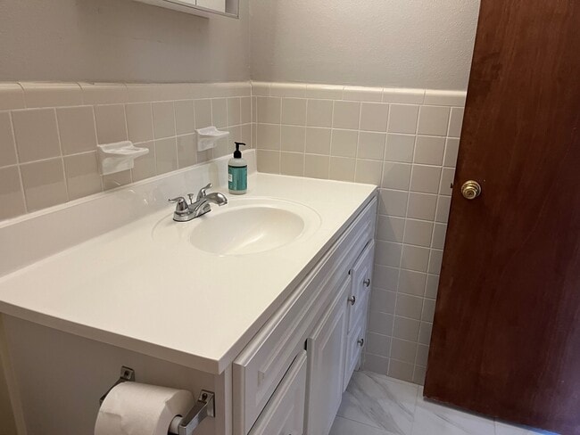 Building Photo - 1500 Woodhead St