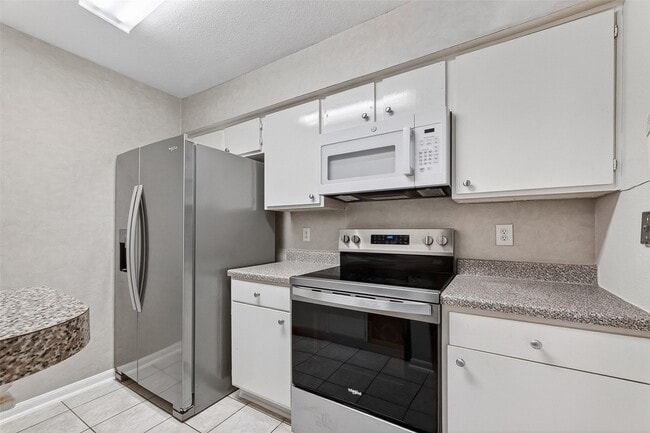 Building Photo - 3700 W Clay St