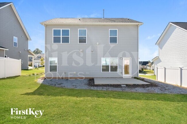 Building Photo - 143 Douglas Fir Pl