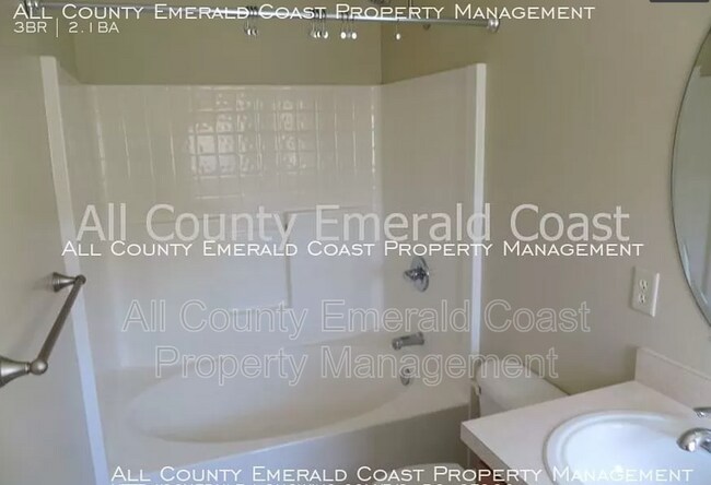 Building Photo - 425 Twin Lakes Ln