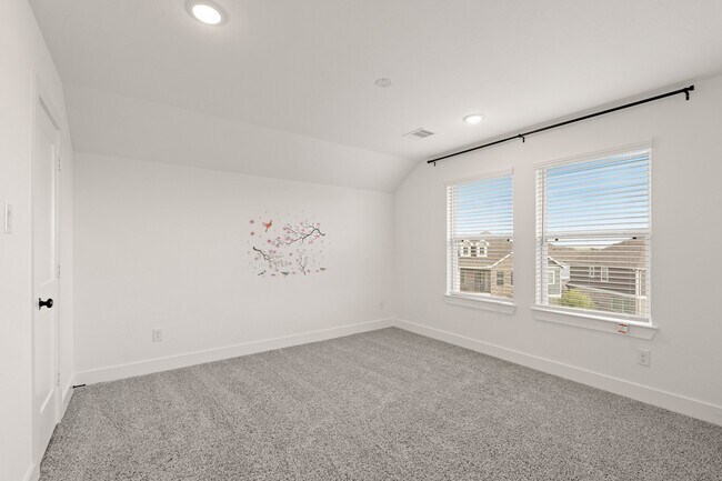 Building Photo - 7626 Redbud Orch Rd