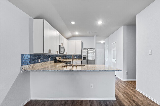 Building Photo - 2024 Cedar Tree Ct