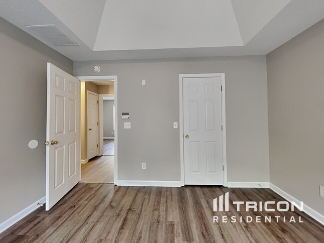 Building Photo - 605 Brooks Rd