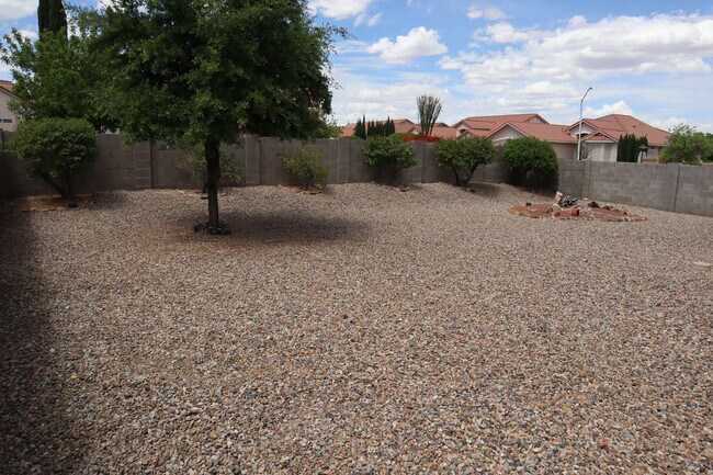 Building Photo - 2630 Lemoor Ct