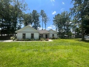 Building Photo - 1605 Willow Rd