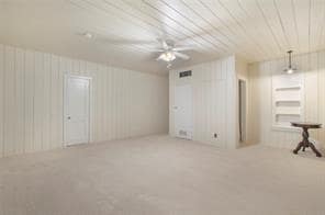 Building Photo - 5843 Vanderbilt Ave