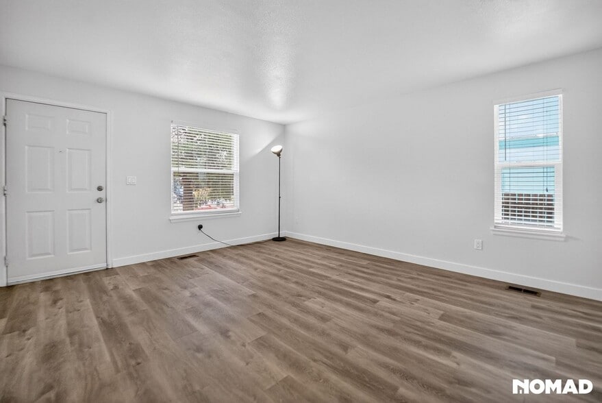 Building Photo - 5082 E 112th Pl