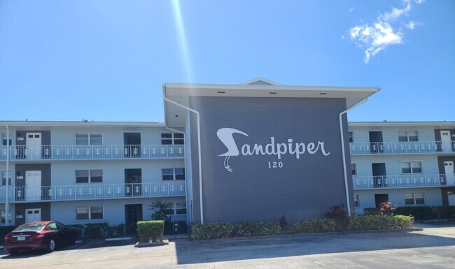 Building Photo - 120 Lehane Terrace