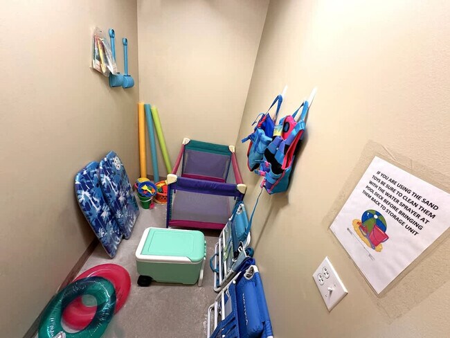 Building Photo - 17729 Front Beach Rd