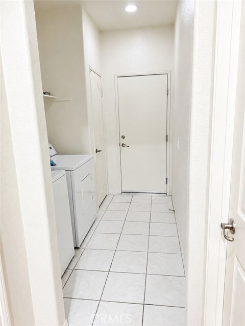 Building Photo - 13900 Nelliebell Dr