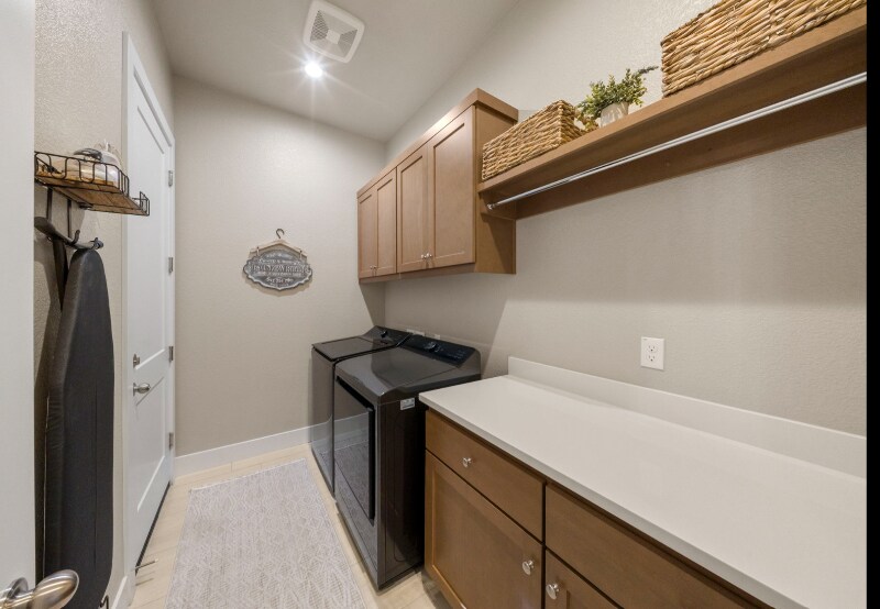 Building Photo - 2522 Amur Ave