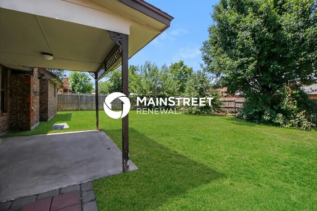 Building Photo - 4 Bedroom Pet-Friendly Home in Oklahoma City, OK with Main Street Renewal
