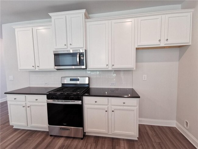 Building Photo - 209 Station Overlook Dr