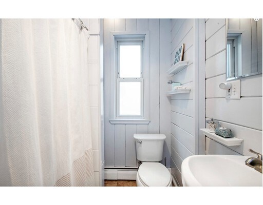 Building Photo - 451 Franklin St