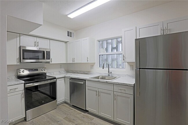 Building Photo - 2590 First St