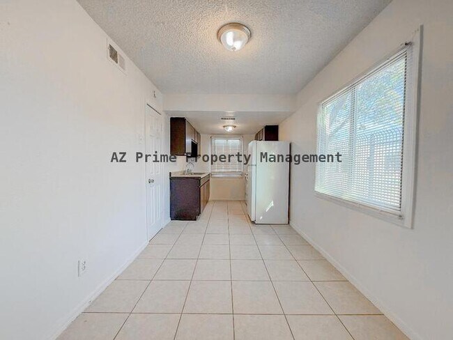 Building Photo - 1455 N 53rd Dr