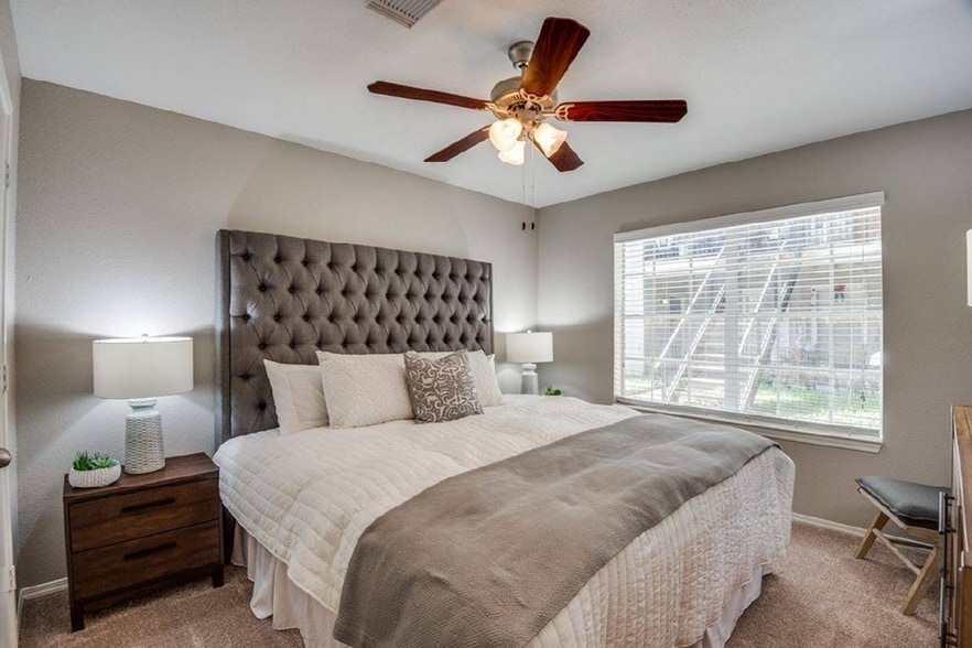 Interior Photo - Park at Spring Creek