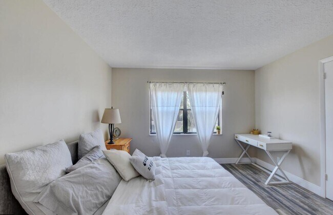 Building Photo - 3220 Frederick Blvd