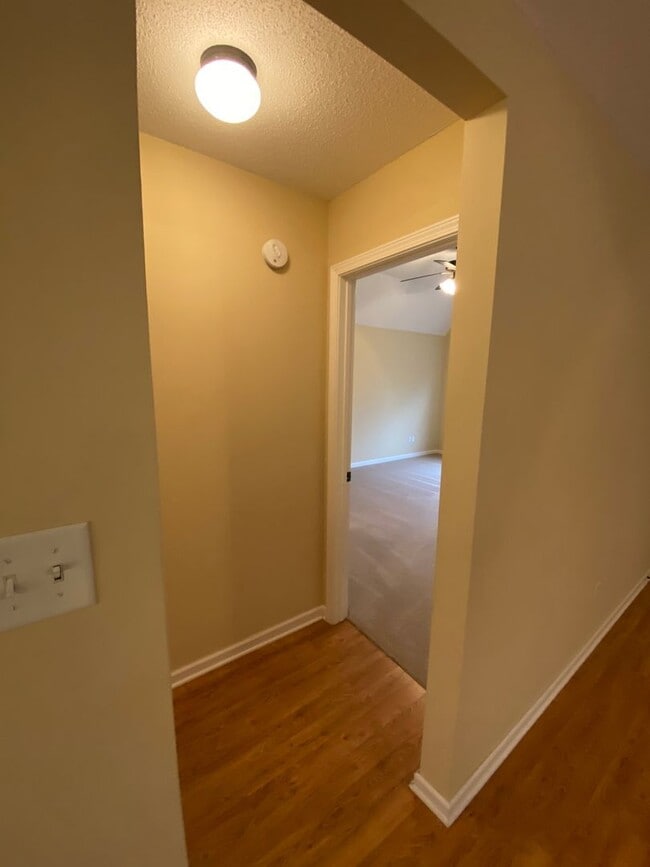 Building Photo - CUTE 3 BED 2 BATH HOME IN SPRING LAKE SUBDIVISION!!