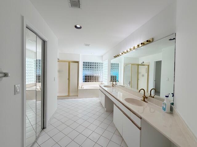 Building Photo - 4853 NW 66th Ave