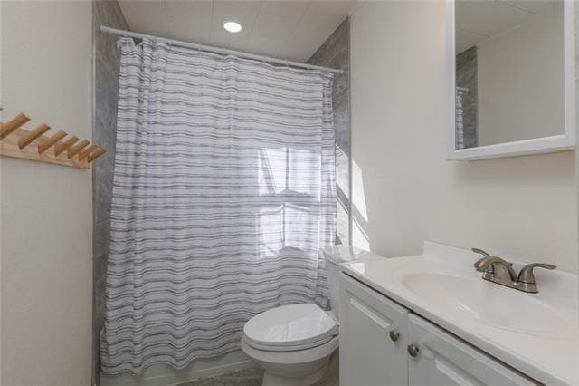 Building Photo - 4525 Almena Rd