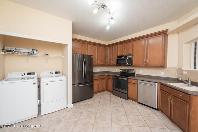 Building Photo - 1921 Muirfield Way SE