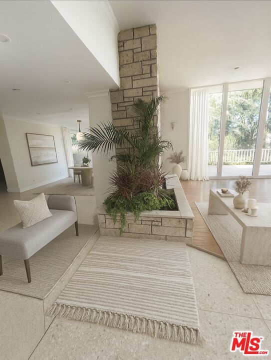 Building Photo - 1743 Stone Canyon Rd