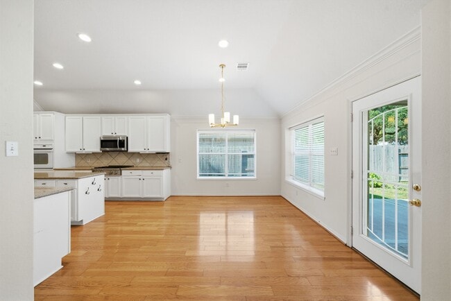 Building Photo - 23722 Allingham Ln