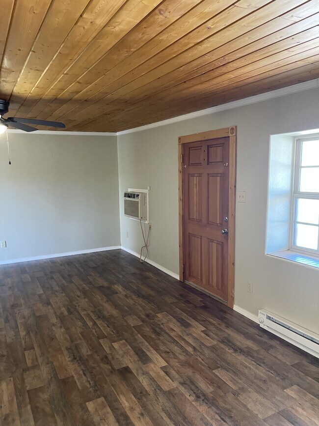 Building Photo - 361 S 2nd St