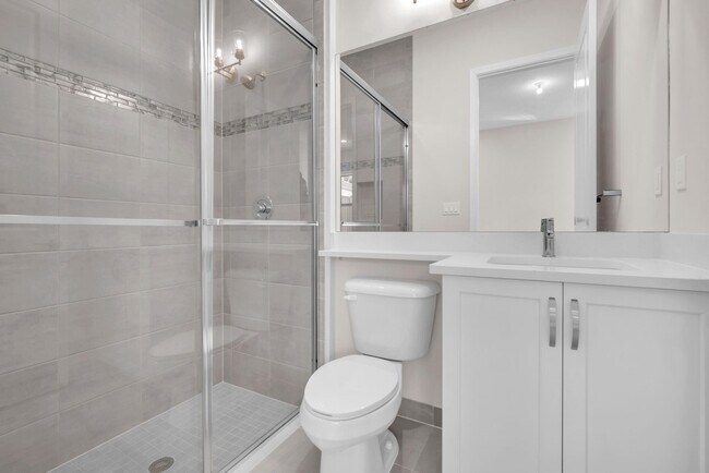 Building Photo - 10990 Violet Mdw St