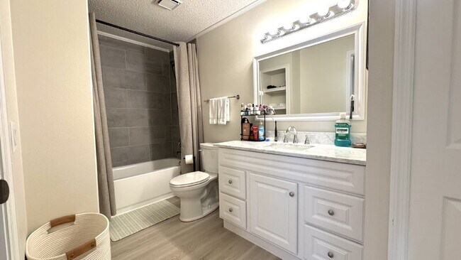 Building Photo - 910 Big Tree Rd