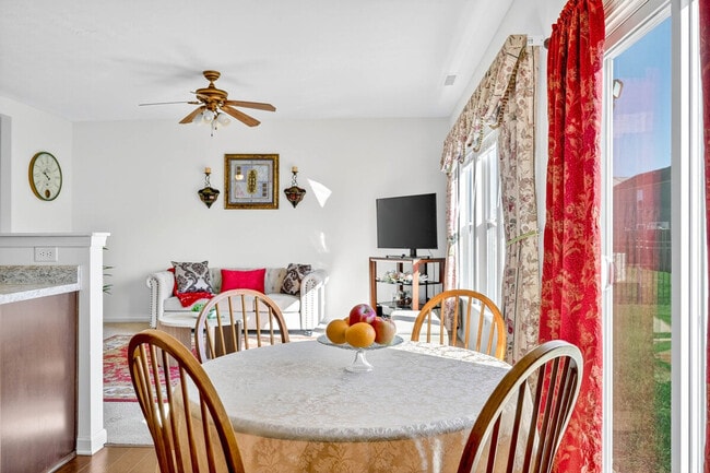 Building Photo - 4663 Bayview Dr