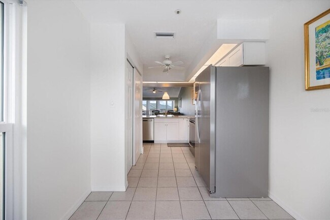 Building Photo - 841 Waterside Dr