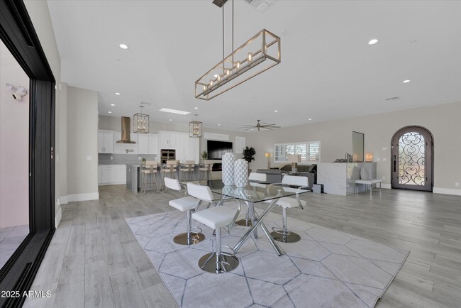 Building Photo - 13613 N 76th St