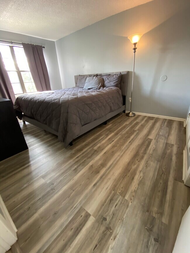 Building Photo - 109 Sussex Pl