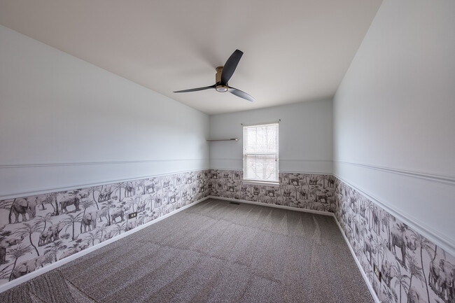 Building Photo - 135 Seton Creek Dr