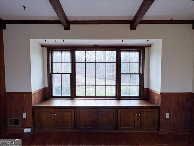 Building Photo - 195 Deerfield Rd