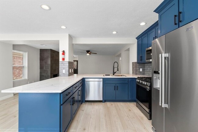 Building Photo - 1204 Gerona Blvd