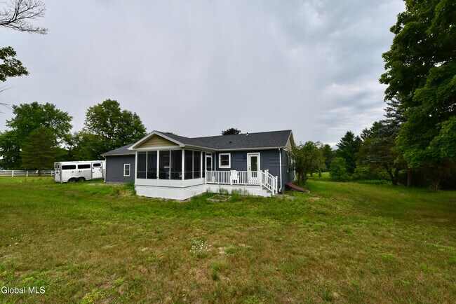 Building Photo - 434 Burgoyne Rd