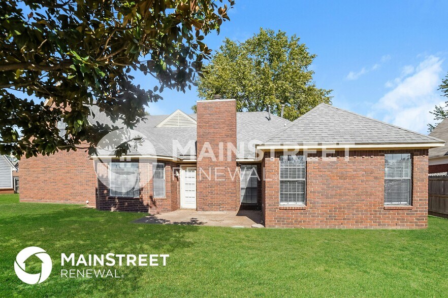 Building Photo - 6857 Dovefield Ln