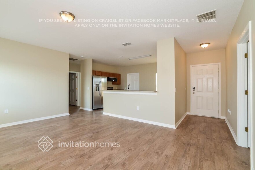 Building Photo - 910 Cumberland Dr