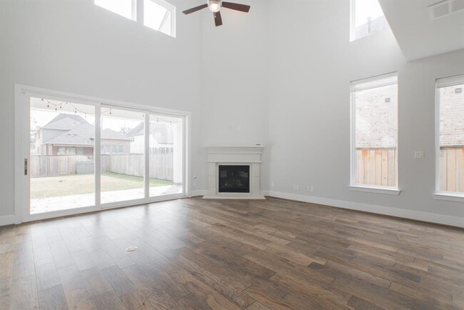 Building Photo - 16 Clearview Terrace Pl