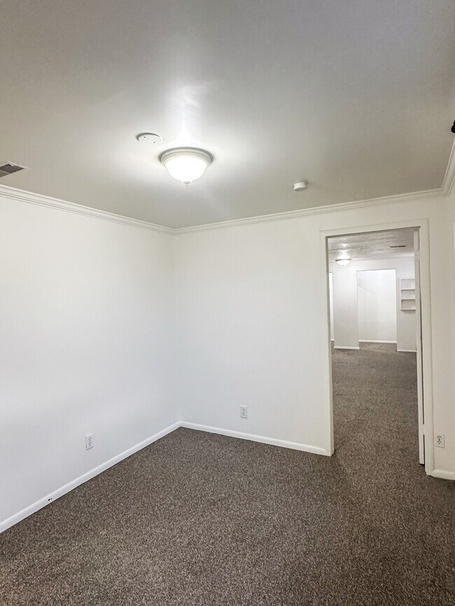 Building Photo - 5333 Peachwood Cir